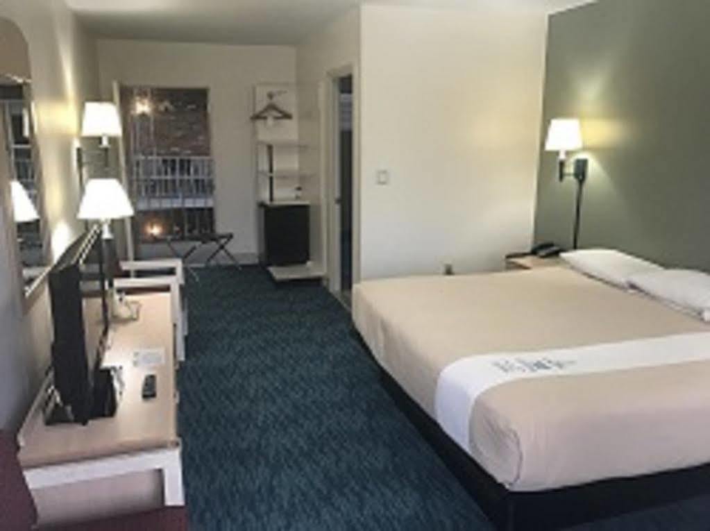Bluebird Spa City Motor Lodge Saratoga Springs Exterior foto